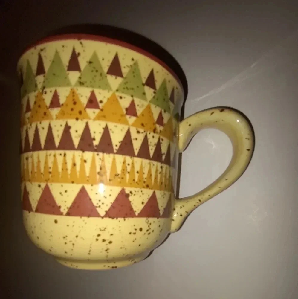 Pfaltzgraff Tempe design coffee/tea mug, southwestern microwave dishwasher safe